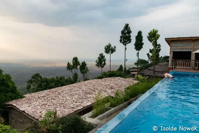 Twin Lakes Safari Lodge